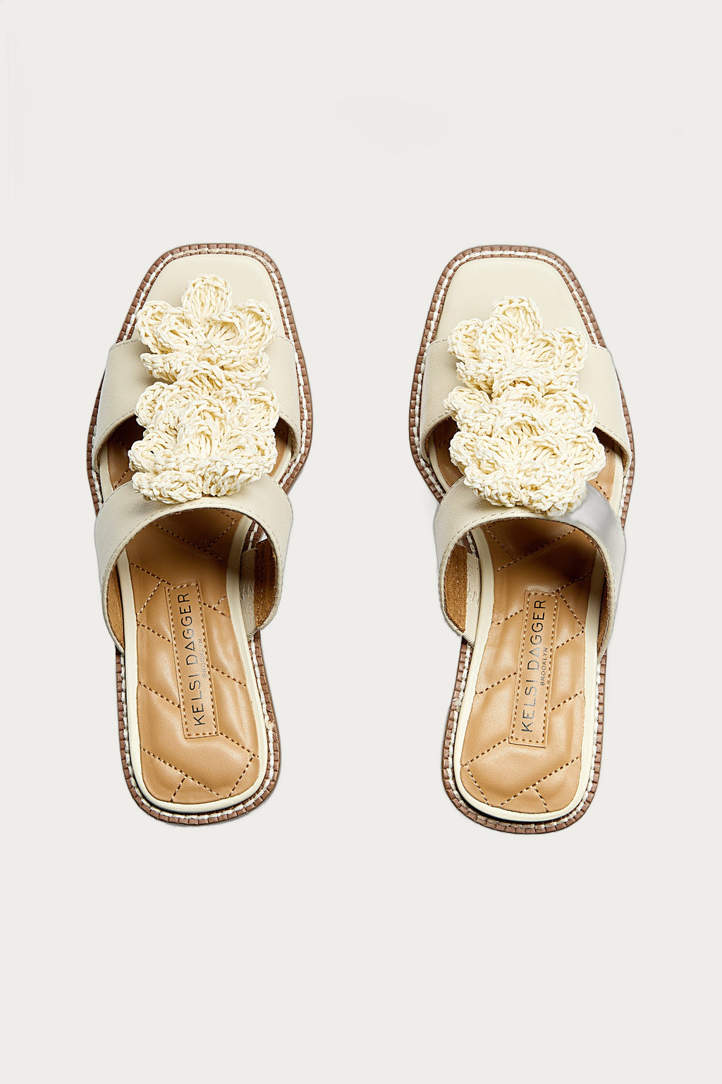 Grandy Raffia Flower Platform Sandals