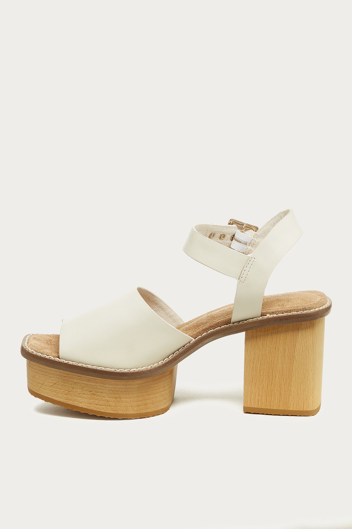 Groove Shell Platform Sandals