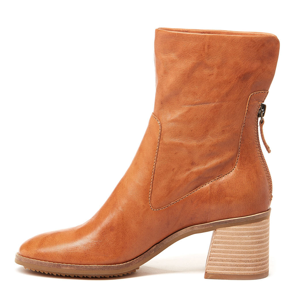 Island Fox Leather Boot